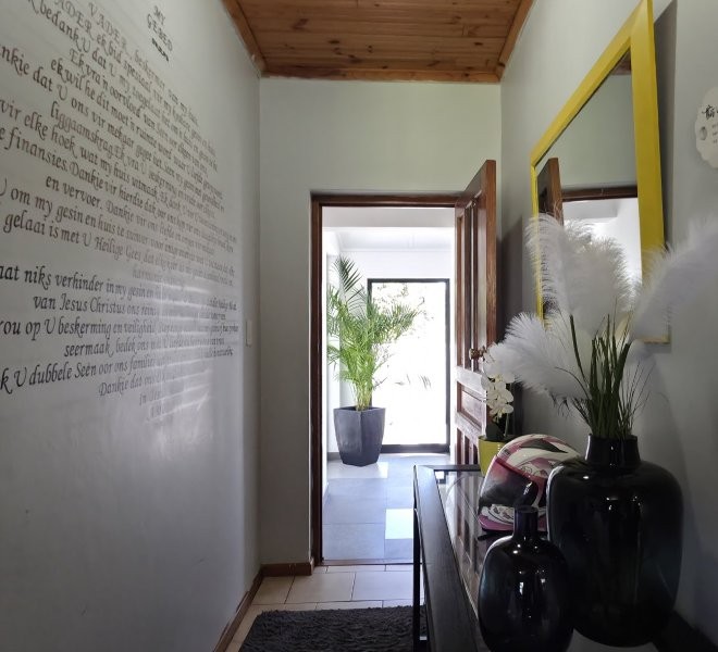 3 Bedroom Property for Sale in Wavecrest Eastern Cape